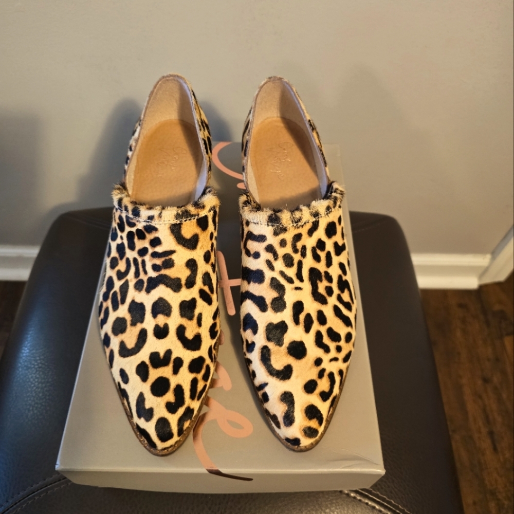 Crown Vintage Shootie EUC